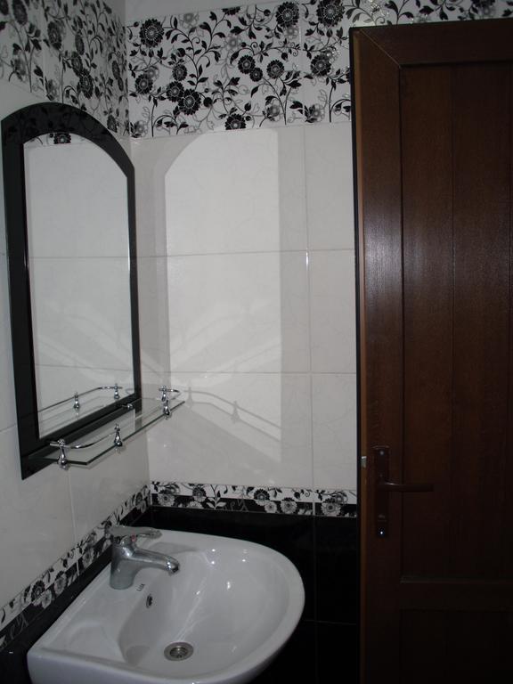 Suliko Guest House Batumi Room photo