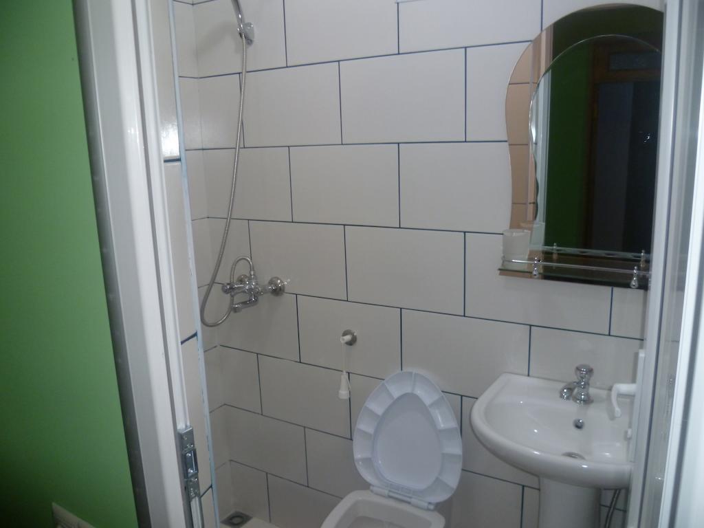 Suliko Guest House Batumi Room photo