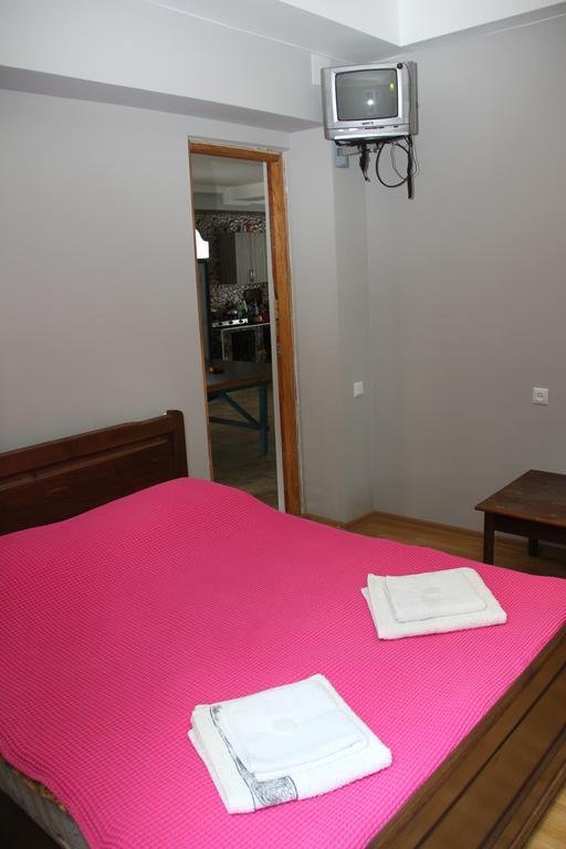 Suliko Guest House Batumi Exterior photo