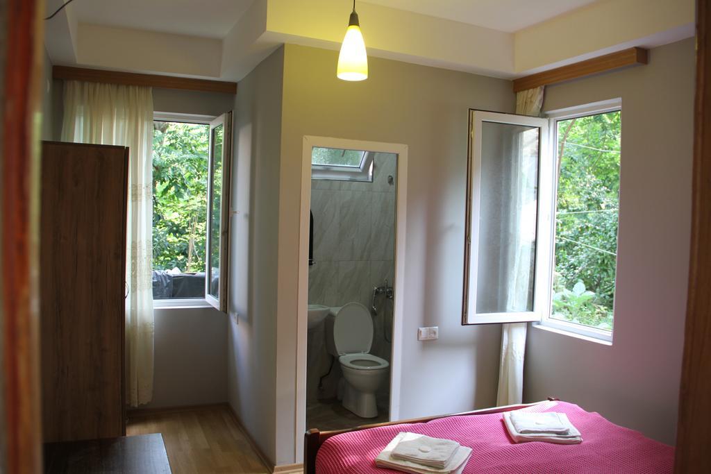 Suliko Guest House Batumi Exterior photo