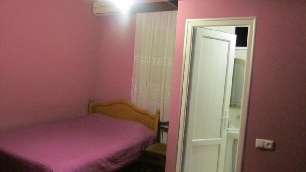 Suliko Guest House Batumi Exterior photo